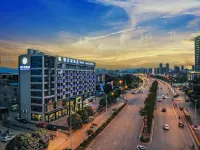 Moon Lake Hotel (Bose High Speed Railway Station) Hotel a Baise