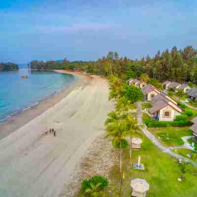 Mayang Sari Beach Resort Hotel Exterior