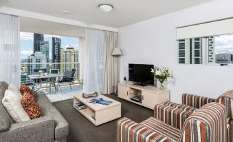 Oaks Brisbane Lexicon Suites