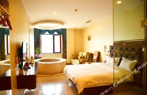 岫巖佳泰温泉賓館