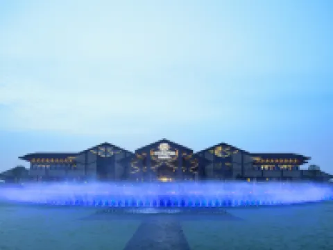 DoubleTree by Hilton Jiaxing Hotels near Jiaxing Polar Ocean Museum
