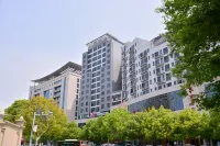 Jinjiang Inn Fashion (Beijing North Road Sports Center Store) - غرفة مطلة على الجبل