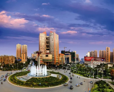 Huibao Hotel Отели рядом с достопримечательностью «Qujing Normal University»