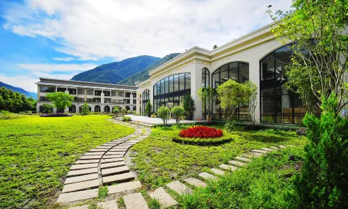 Tai-Yi Red Maple Resort (Tai-Yi Ecological Leisure Farm)