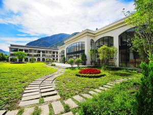 Tai-Yi Red Maple Resort (Tai-Yi Ecological Leisure Farm)