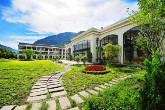 타이이 레드 메이플 리조트 풀리 핫 스프링 주변 호텔