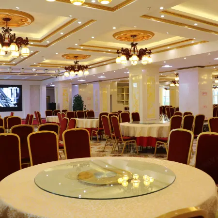 Gonghe Yulong Hotel