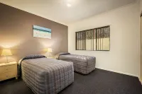 Quest Trinity House Hotels in North Hobart