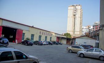 Yijia Business Hotel