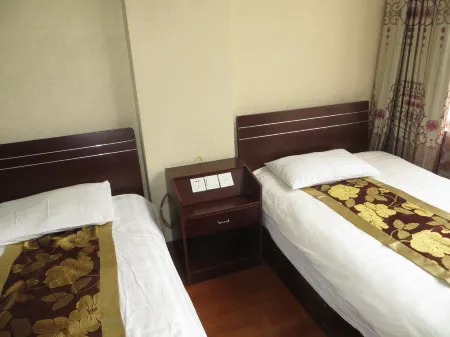 Xi Qian Xing Nan Qiao Business Hotel Отели рядом с достопримечательностью «Wenchuan Museum»