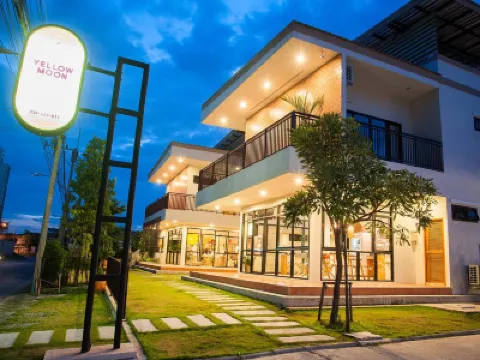 黃月酒店 鄰近芭提雅神殿寺的酒店