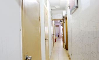 Qingdao Small Landlord Hotel