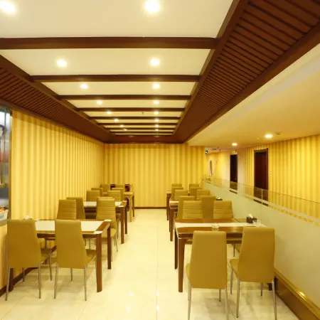 Yishu Theme Hotel