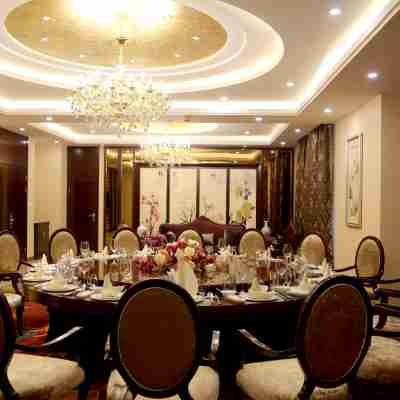 Chenyun Hotel Dining/Meeting Rooms