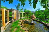 Mengshan dragon mist tea culture theme hotel