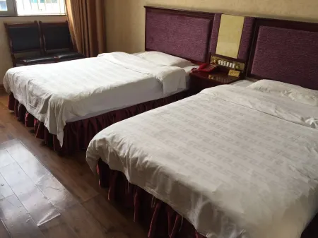 Yueyang Royal Business Hotel Отели рядом с достопримечательностью «Qinv Peak»