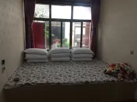 Beijing Yiboshan Bar Homestay Hotels near Tanghe Market