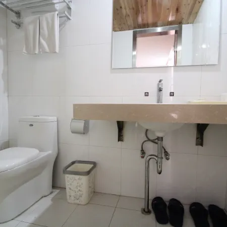 Haiyou Travel Art Homestay (Jinan Furong Street Kuanhouli)