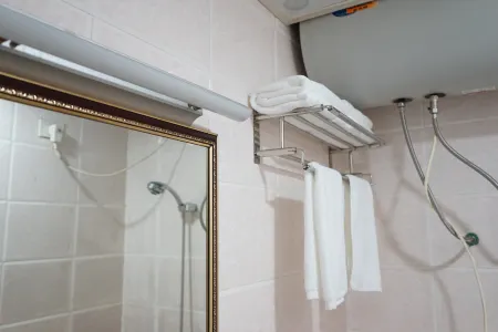 Jinping Haitian Hotel Отели рядом с достопримечательностью «Leisure Resort»