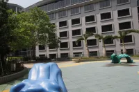 Regal Airport Hotel - Family Friendly