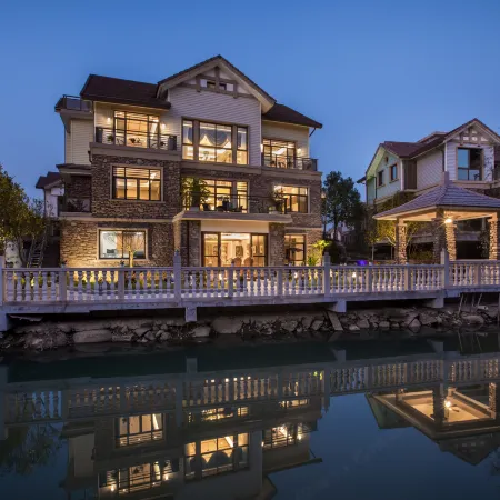 Zaishui Yifang Villa Hotel