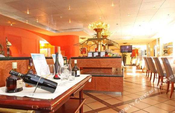 阿勞爾霍夫索雷爾酒店