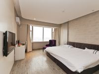 淄博蓝尚酒店 - 华奢大床房