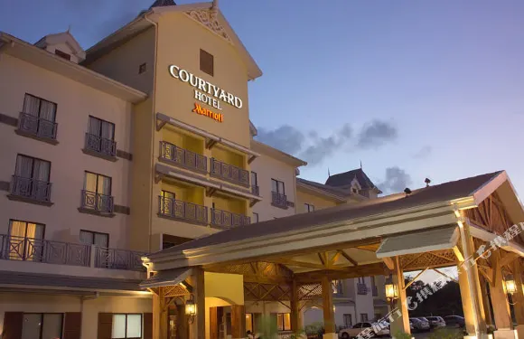 西班牙港萬怡酒店