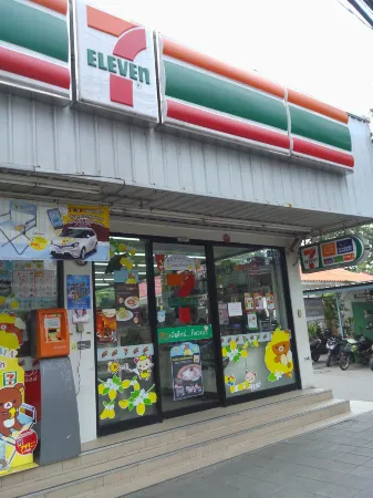 Sandy Serviced Apartment Отели рядом с достопримечательностью «Phranakhon Rajabhat University»