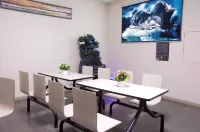 Qicheng Hotel (Shenzhen Gongming Heshuikou Metro Station Branch)