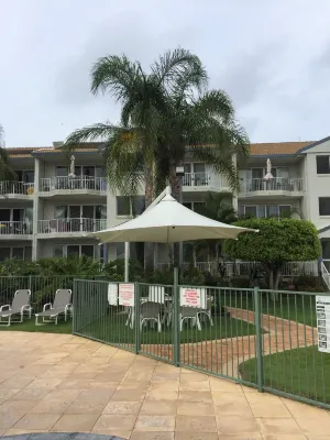 Pelican Cove Apartments