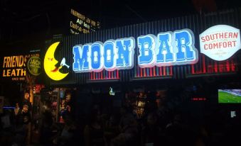 Full Moon Bar Phuket