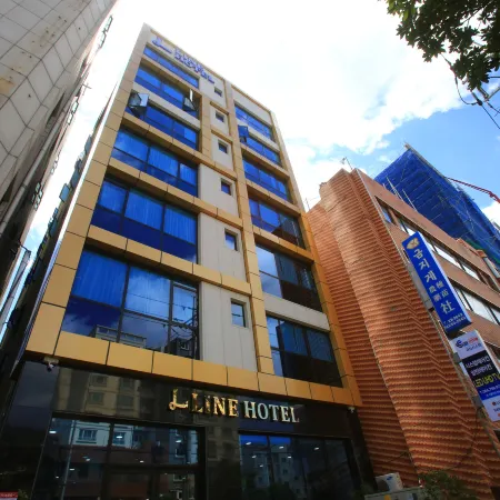 Line Hotel Отели рядом с достопримечательностью «Храм Самсонхёль»