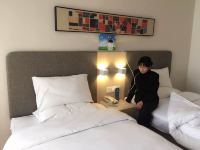汉庭酒店(拉萨西藏大学店) - 双床房