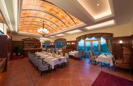 Four Seasons Anyi Hotel Отели рядом с достопримечательностью «Wailingding Island»