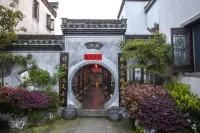 France Family Hostel Hotels in Tang Mo/Tangyue Memorial Archway