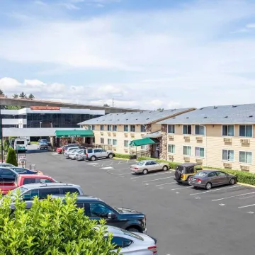Quality Inn SeaTac Airport-Seattle Hotels near Seattle-Tacoma International Airport