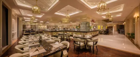 Xianhua Sandalwood International Hotel