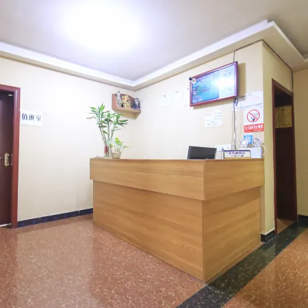 Nanbu County Dongfanghong Business Hotel