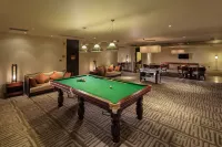 Hilton Linzhi Resort - Gym