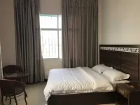 羅平宿雲エコノミーホテル