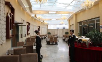 Shaotong Jinding Hotel