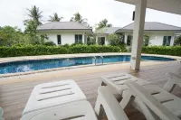 Yokyor Resort - Swimmingpools