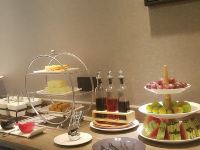 弗思特逸住酒店(上海江苏路地铁站店)