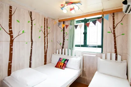 Cozy Inn HK (Jordan Station)