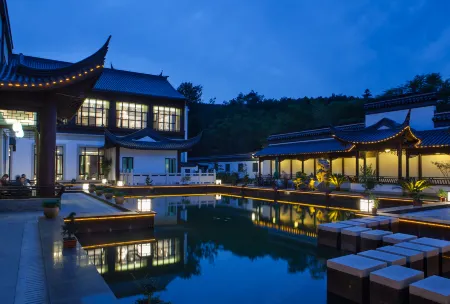 Yueshanxuan Hotel Отели рядом с достопримечательностью «Xicheng Pavilion»