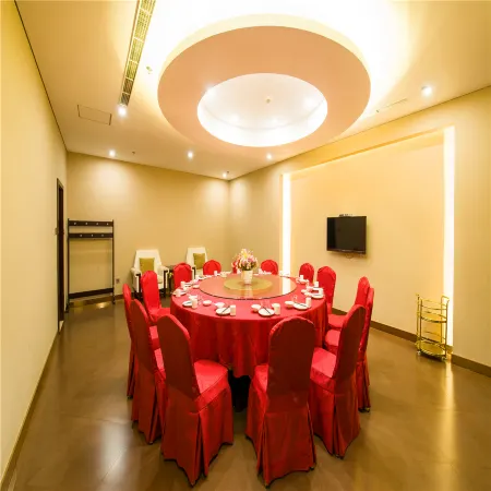 Weichang Qianyue Holiday Hotel (Government Branch)