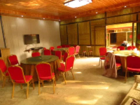 長寧鳳凰山莊酒店