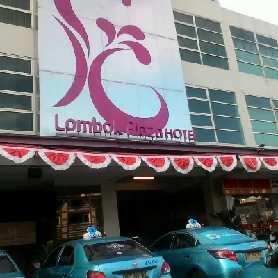 Lombok Plaza Hotel and Convention Hotels near Lingsar Temple