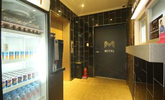 M Motel Gimhae